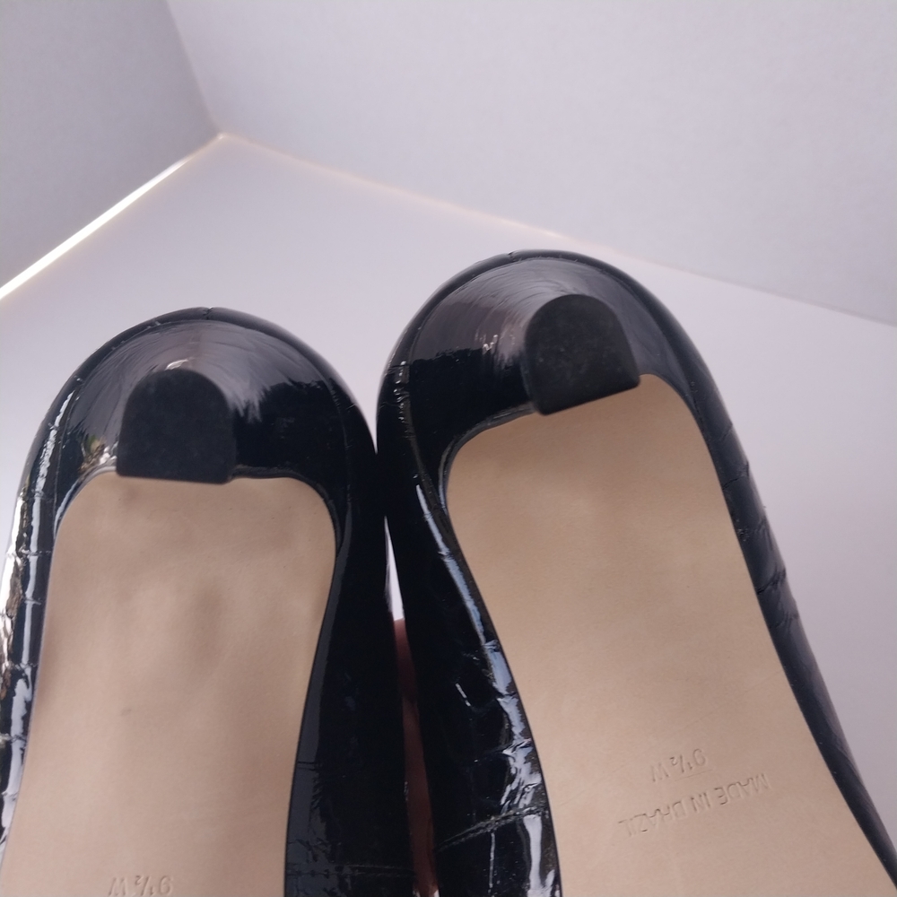 Walking Cradles‎ Black Croc-Embossed Heels - Picture 16 of 16